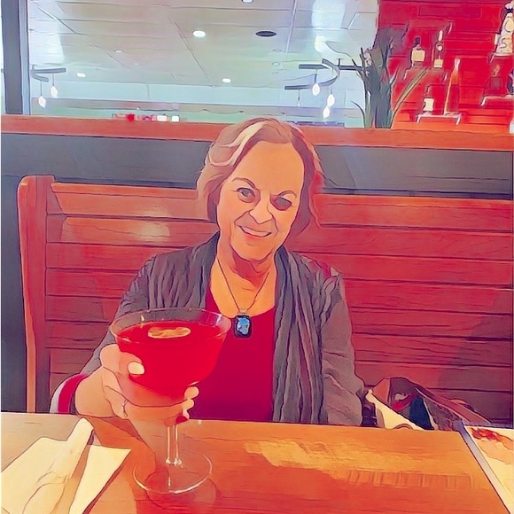 Meet your Posher, Janet - Picture 1 of 1